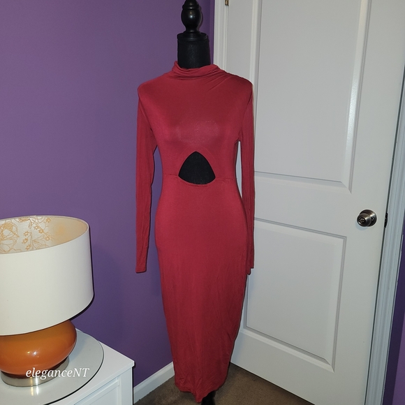 Red Long Sleeve Mock Neck Dress Cut Out Front Dress Sz: L - Picture 3 of 8